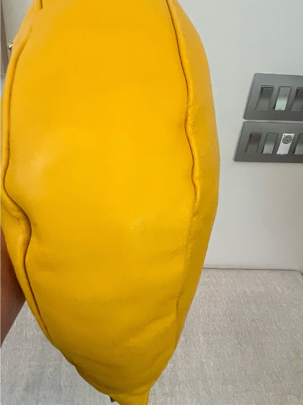 Jimmy Choo Sky Bangle Hobo bag Yellow - Picture 7 of 7